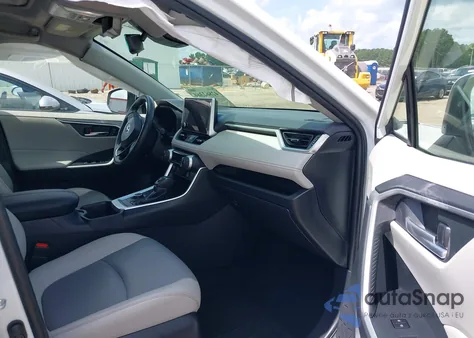 2024 Toyota Rav4 Hybrid Xle Premium from USA, damaged, VIN JTMB6RFV1RD120331